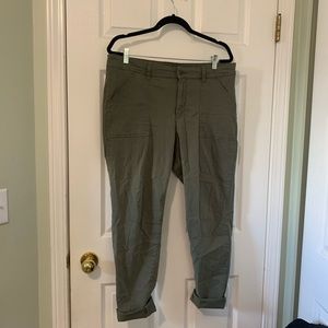 Skinny cargo pants